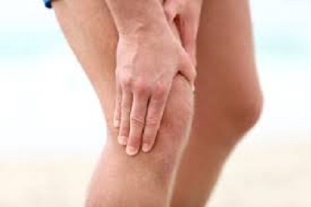 Corsa e ginocchia: artrosi, appoggio e stretching, i tre miti da sfatare