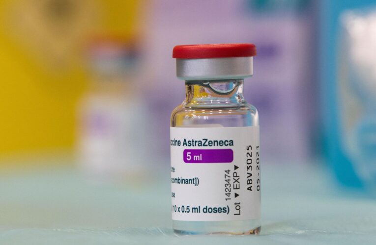 AstraZeneca, l’Ema dà il via libera al vaccino